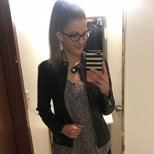 Meet your Posher, Karinda